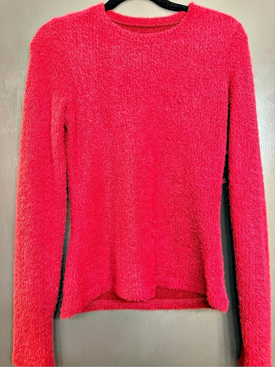 Sweaters - Fuzzy Crewneck Sweater in Burgundy Like New